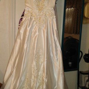 Wedding dress